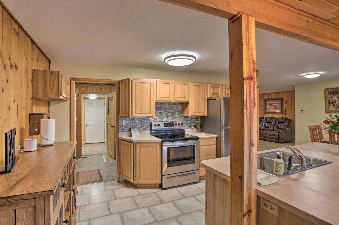 Rustic Spearfish Cabin On 12-Acre Trout Farm Экстерьер фото